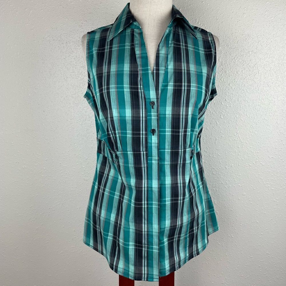 NWT Apt. 9 Stretch Fit Sleeveless Button Down Shirt Size M